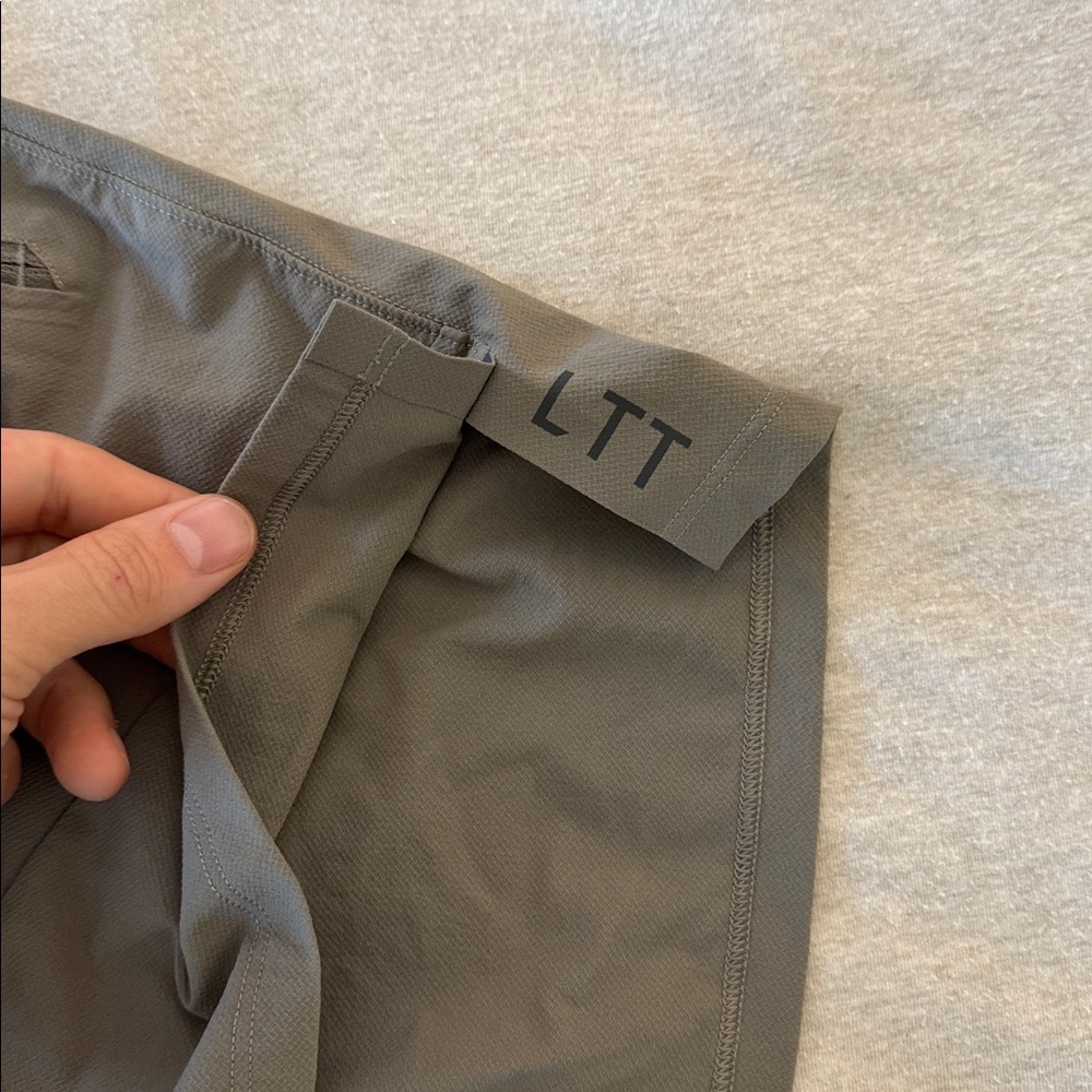 Lululemon Mens License to Train Short Size M Athletic Workout 3 excellent cond - Picture 4 of 8